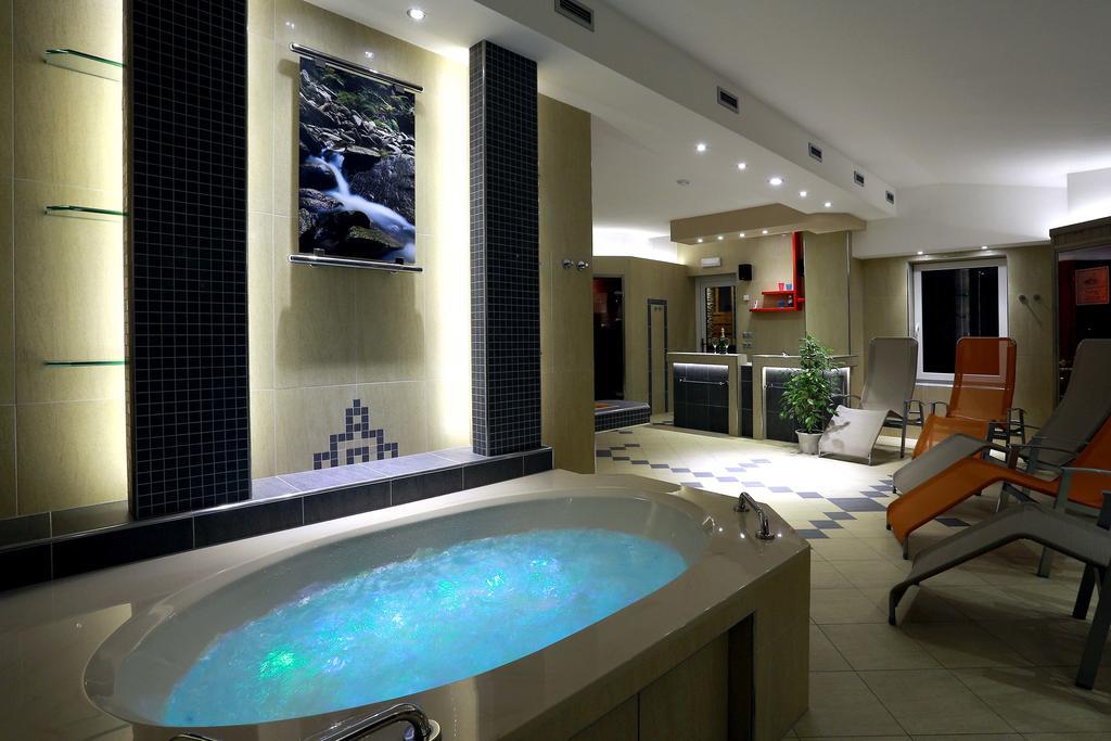 Wellness Pod Rozhlednou 3* Kostelec nad Orlicí