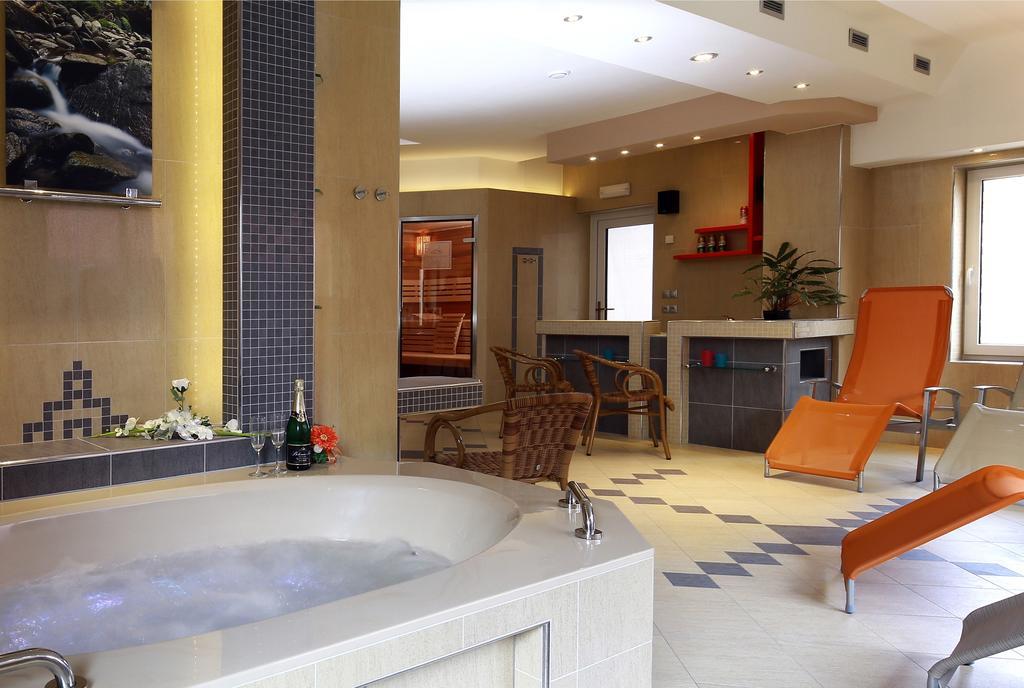 Wellness Pod Rozhlednou 3* Kostelec nad Orlicí